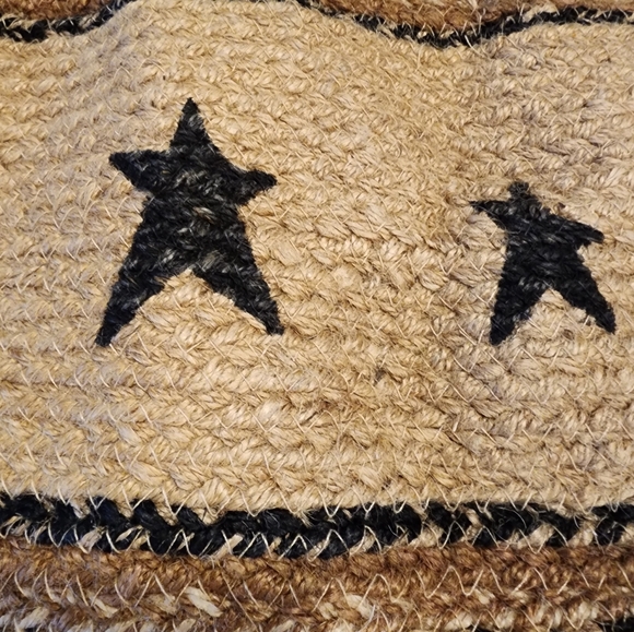 Primitive Black/Tan Star Table Runner - Picture 6 of 6